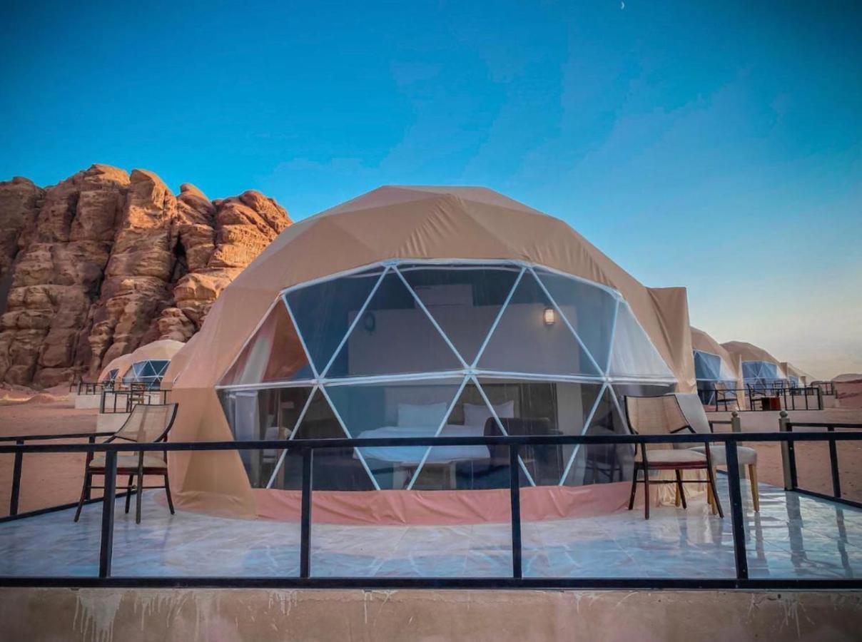 Sun Luxury Camp &Tour Apartment Wadi Rum Exterior photo