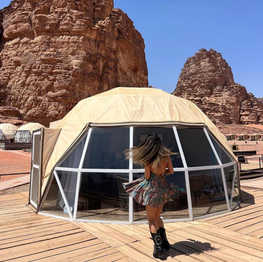 Sun Luxury Camp &Tour Apartment Wadi Rum Exterior photo